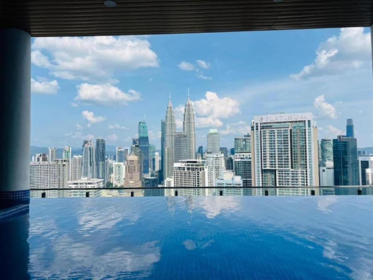 The Luxe Colony Klcc By Sky Pool Daire Kuala Lumpur Dış mekan fotoğraf
