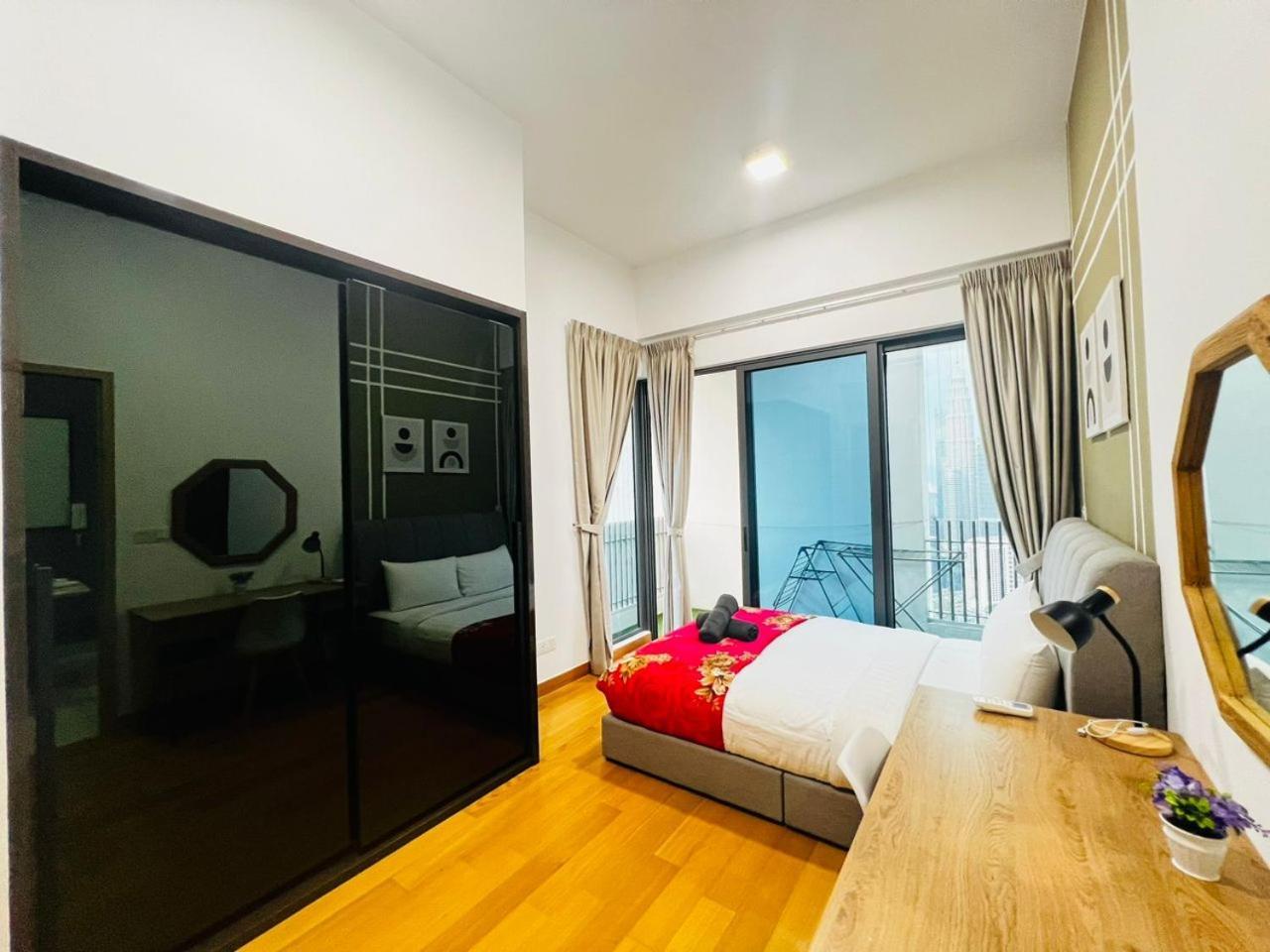 The Luxe Colony Klcc By Sky Pool Daire Kuala Lumpur Dış mekan fotoğraf