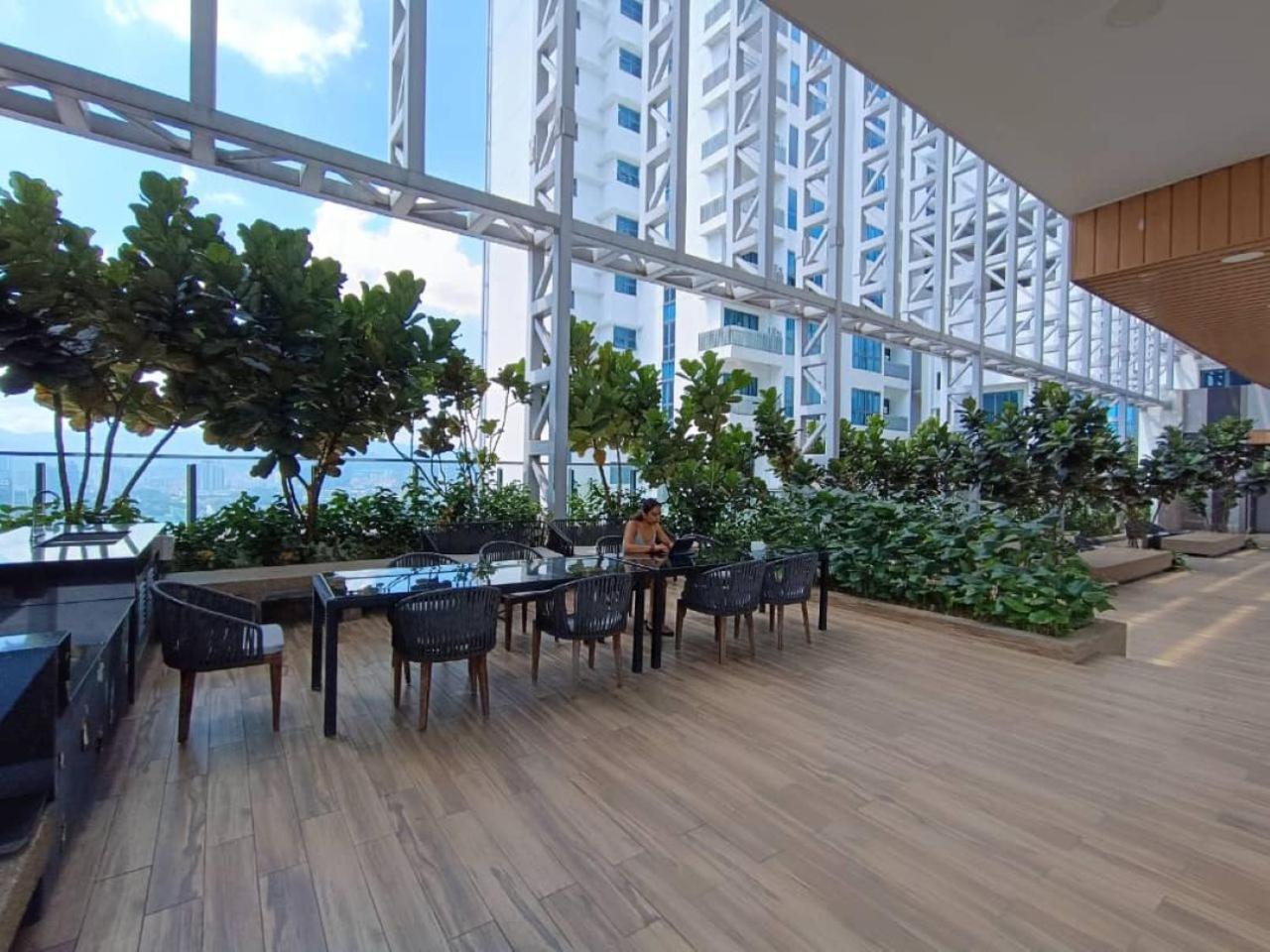 The Luxe Colony Klcc By Sky Pool Daire Kuala Lumpur Dış mekan fotoğraf